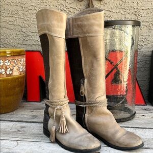 Stylish Tan and Brown leather Boots
